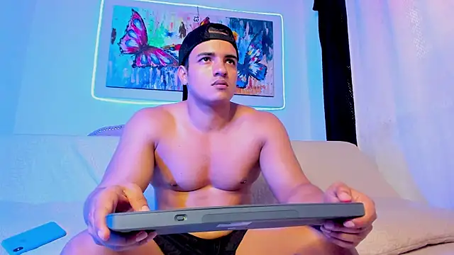 Snapshot of jhon_nicolas chatting on February 13, 2026, 8:20 pm jhon nicolas online show from February 13, 2026, 8:20 pm