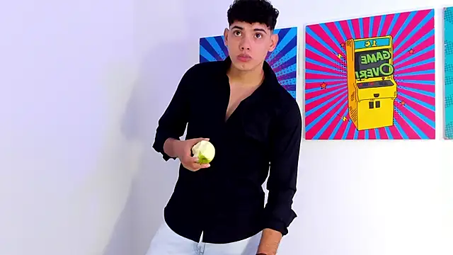 justin payn14 online show from February 18, 2026, 7:21 pm