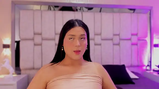 ValeryCooper18 online show from February 2, 2026, 7:35 pm