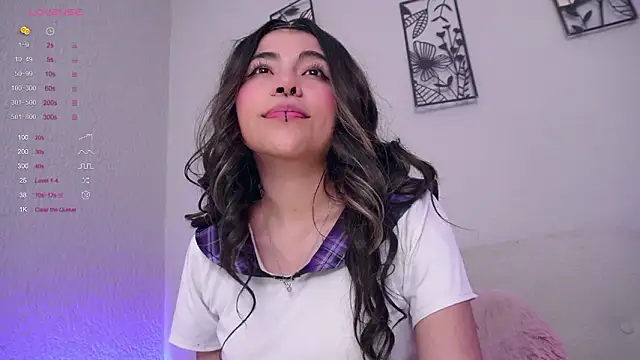 loveegirll1 online show from February 12, 2026, 4:34 am