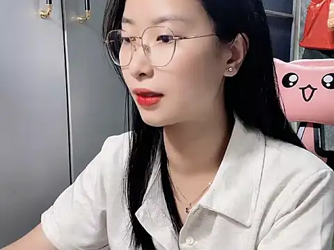 Snapshot of Linne6789 chatting on March 2, 2026, 3:07 am Linne6789 online show from March 2, 2026, 3:07 am