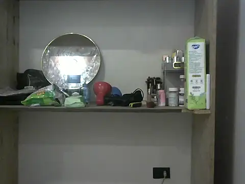 WildJennifercum online show from May 23, 2026, 1:26 am