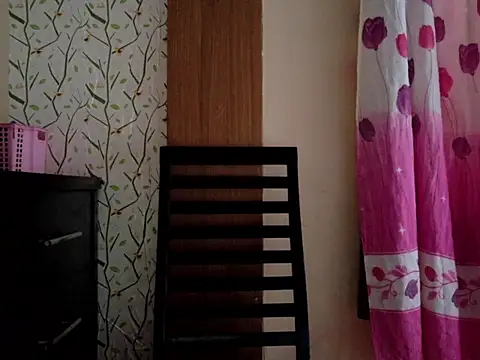 WildJennifercum online show from June 14, 2026, 10:11 pm