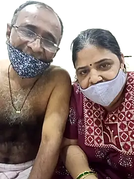 HoneyHush online show from April 27, 2026, 10:13 am