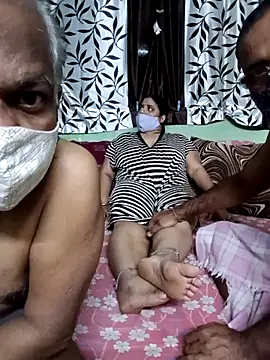 HoneyHush online show from March 27, 2026, 5:14 pm