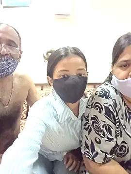 HoneyHush online show from April 24, 2026, 9:22 am