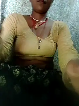 Snapshot of Sadhna_Bhabi143 chatting on July 15, 2026, 9:49 am Sadhna Bhabi143 online show from July 15, 2026, 9:49 am