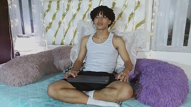 Snapshot of ian_smith_ chatting on February 23, 2026, 12:17 pm ian smith online show from February 23, 2026, 12:17 pm