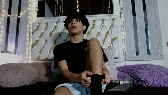 Snapshot of ian_smith_ chatting on February 19, 2026, 12:13 pm ian smith online show from February 19, 2026, 12:13 pm