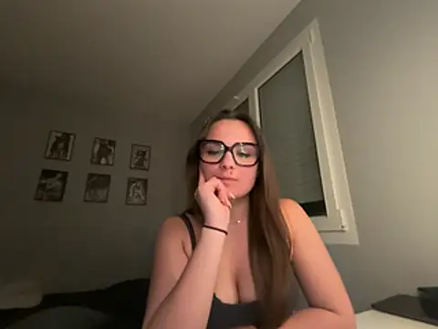 alixxxm7 online show from February 10, 2026, 10:09 pm