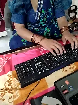 horny indian90 online show from April 14, 2026, 6:07 am