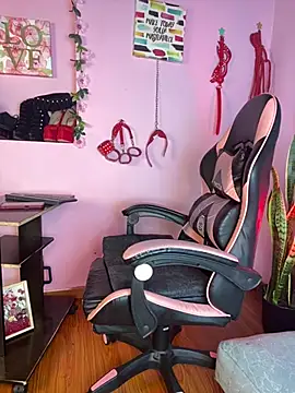 kenia thompsom01 online show from March 10, 2026, 12:36 am