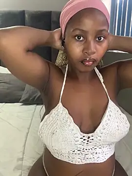 Snapshot of SexyLaylahx chatting on February 14, 2026, 1:22 pm SexyLaylahx online show from February 14, 2026, 1:22 pm