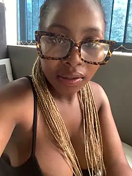 Snapshot of SexyLaylahx chatting on February 28, 2026, 10:26 am SexyLaylahx online show from February 28, 2026, 10:26 am