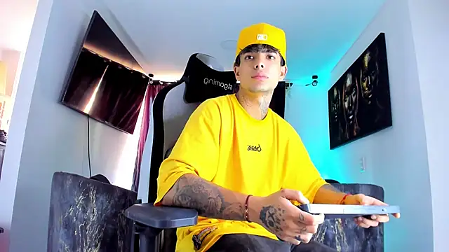 miguel aguirre  online show from March 2, 2026, 12:56 pm