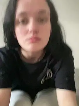 Snapshot of LeonieClaire chatting on February 23, 2026, 3:12 pm LeonieClaire online show from February 23, 2026, 3:12 pm