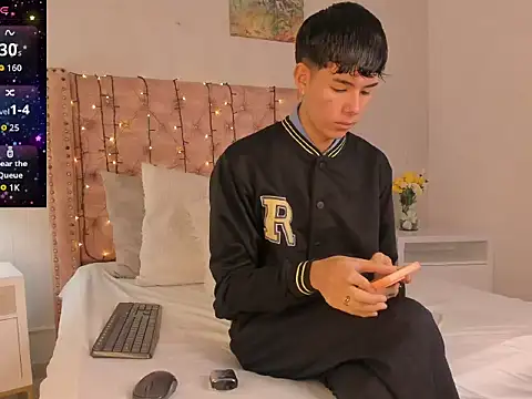 noah lewiss online show from February 25, 2026, 10:37 am