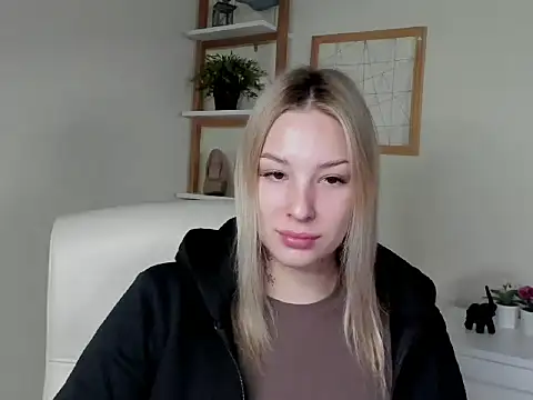 Snapshot of VelvetAngela chatting on February 13, 2026, 6:35 am VelvetAngela online show from February 13, 2026, 6:35 am