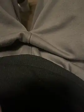 zo-19cm online show from February 1, 2026, 10:30 pm