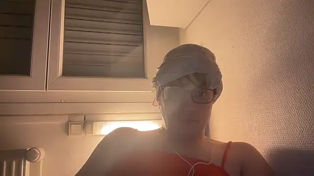 Alexxia667 online show from February 1, 2026, 8:18 pm