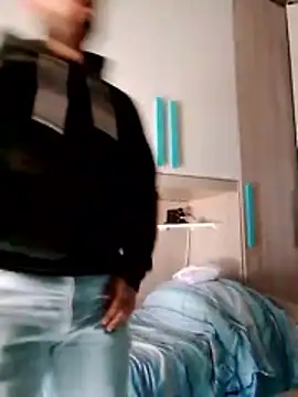 Snapshot of no-name15 chatting on February 15, 2026, 9:08 am no-name15 online show from February 15, 2026, 9:08 am