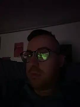Snapshot of io1Elian chatting on May 19, 2026, 7:54 pm io1Elian online show from May 19, 2026, 7:54 pm