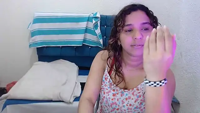 miiia perez online show from February 10, 2026, 5:56 pm