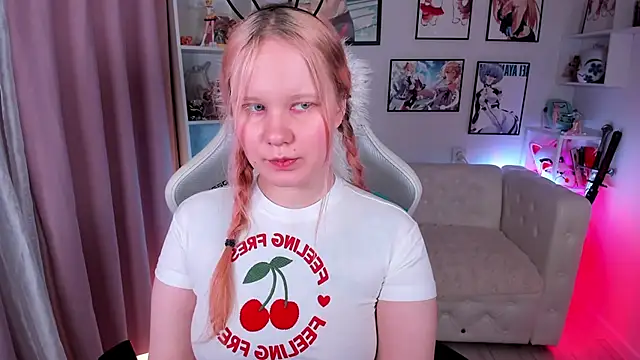 AnnieVibe online show from April 5, 2026, 5:41 pm