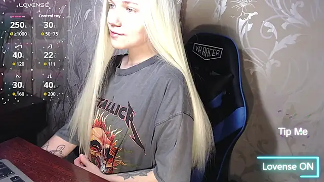 Snapshot of Shiny_Victoria chatting on February 26, 2026, 8:25 am Shiny Victoria online show from February 26, 2026, 8:25 am