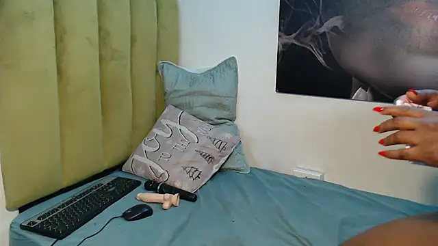 karen-001 online show from February 8, 2026, 10:40 pm