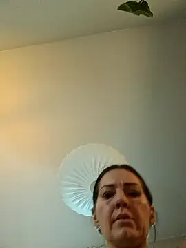 Bella Velour online show from March 1, 2026, 4:34 am