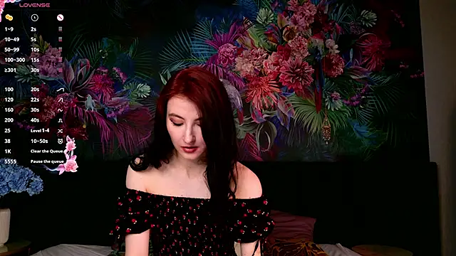 NicoleLuxe online show from May 20, 2026, 6:16 pm