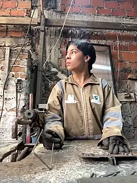 NaniBlossomX online show from February 11, 2026, 3:34 pm