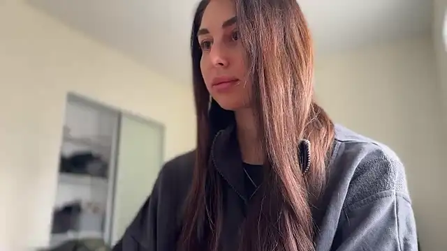 LiluMartiznir online show from March 31, 2026, 10:50 am