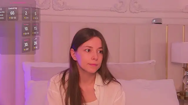 AlisseMoore online show from April 16, 2026, 6:25 am