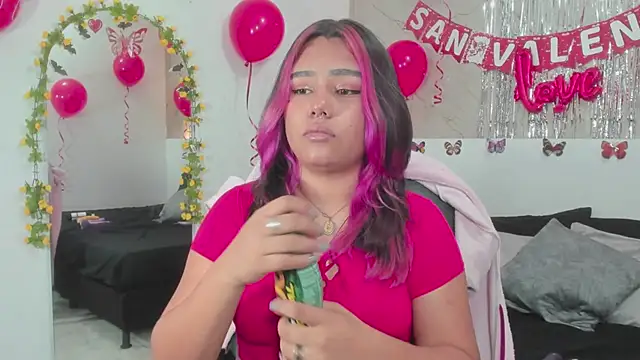 Lilith traviis online show from February 14, 2026, 7:14 pm