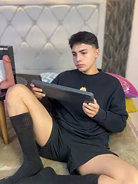 Samu Hott online show from March 7, 2026, 8:14 pm