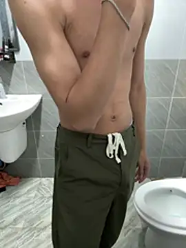 Snapshot of gold221298 chatting on February 15, 2026, 2:16 pm gold221298 online show from February 15, 2026, 2:16 pm