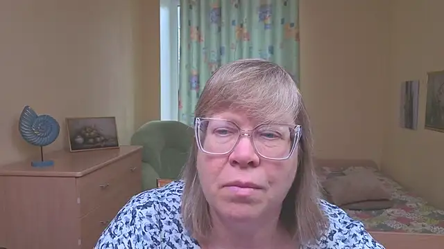 Emma Eclipsee online show from March 1, 2026, 11:10 am