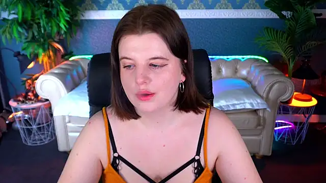 KristiFoxy online show from April 11, 2026, 5:26 am