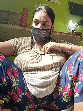 06Rozi online show from April 12, 2026, 3:21 am