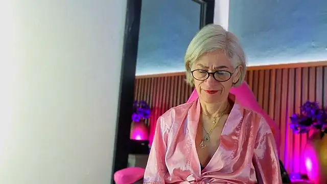 miss monserrate01 online show from March 31, 2026, 1:46 pm