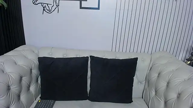 sophie bonny online show from February 27, 2026, 11:21 am