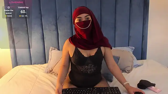 Snapshot of fatimarab__ chatting on February 6, 2026, 1:34 am fatimarab online show from February 6, 2026, 1:34 am