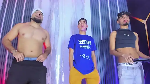 Snapshot of David_Bigcock20 chatting on February 27, 2026, 8:52 pm David Bigcock20 online show from February 27, 2026, 8:52 pm