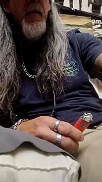 Snapshot of PastingForgiver chatting on February 18, 2026, 8:33 am PastingForgiver online show from February 18, 2026, 8:33 am