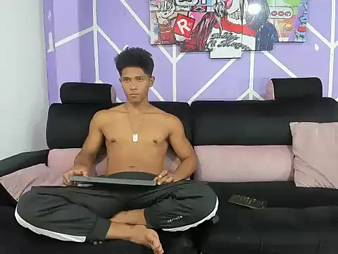 Yoel hot2004 online show from April 11, 2026, 7:16 am