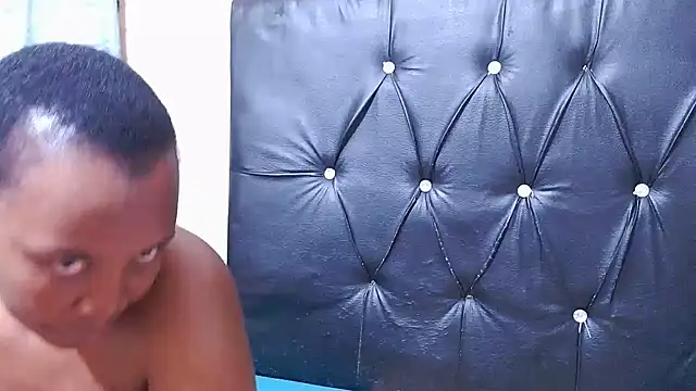 babyotria12 online show from June 3, 2026, 4:01 pm