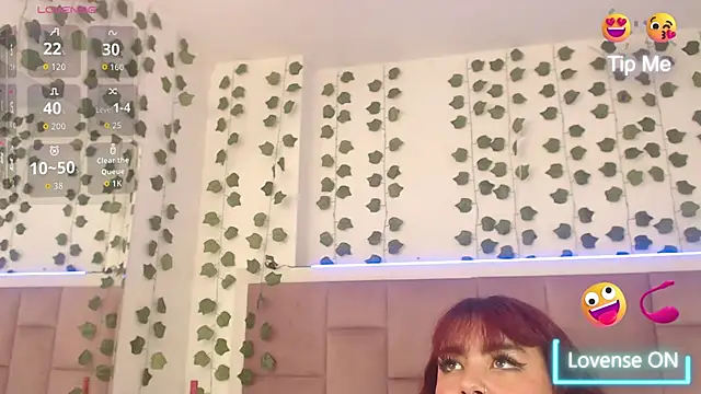 CarolRousee online show from April 16, 2026, 9:39 pm