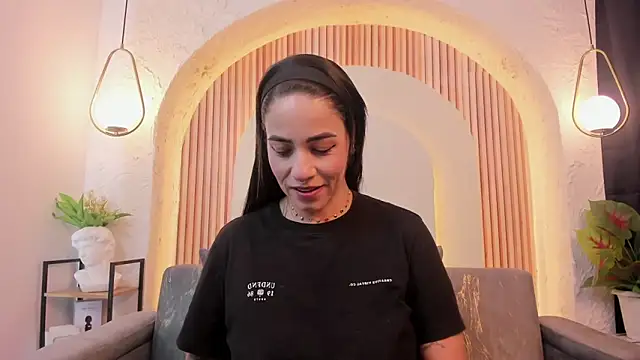 violet scott  online show from March 5, 2026, 10:12 am